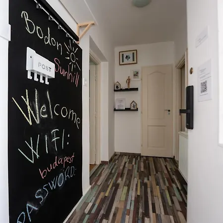 Apartment Peaceful Near Buda Castle And Chain Bridge